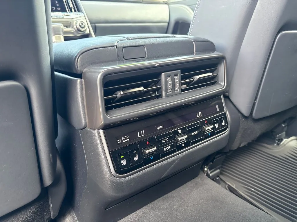 2023 Lexus LX Luxury - Photo 23