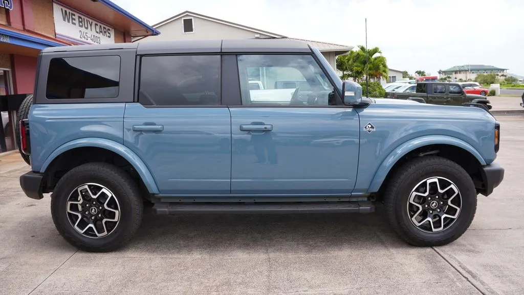 2023 Ford Bronco Outer Banks at Ohana Motors, photo 3
