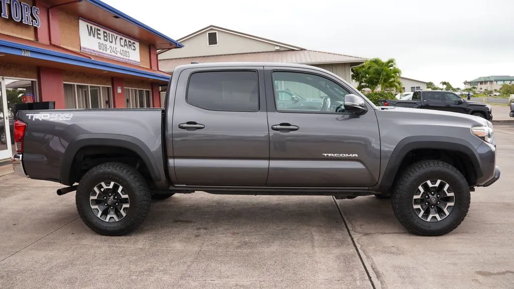 Another view of 2016 Toyota Tacoma TRD Off-Road for sale in Lihue, HI at Ohana Motors