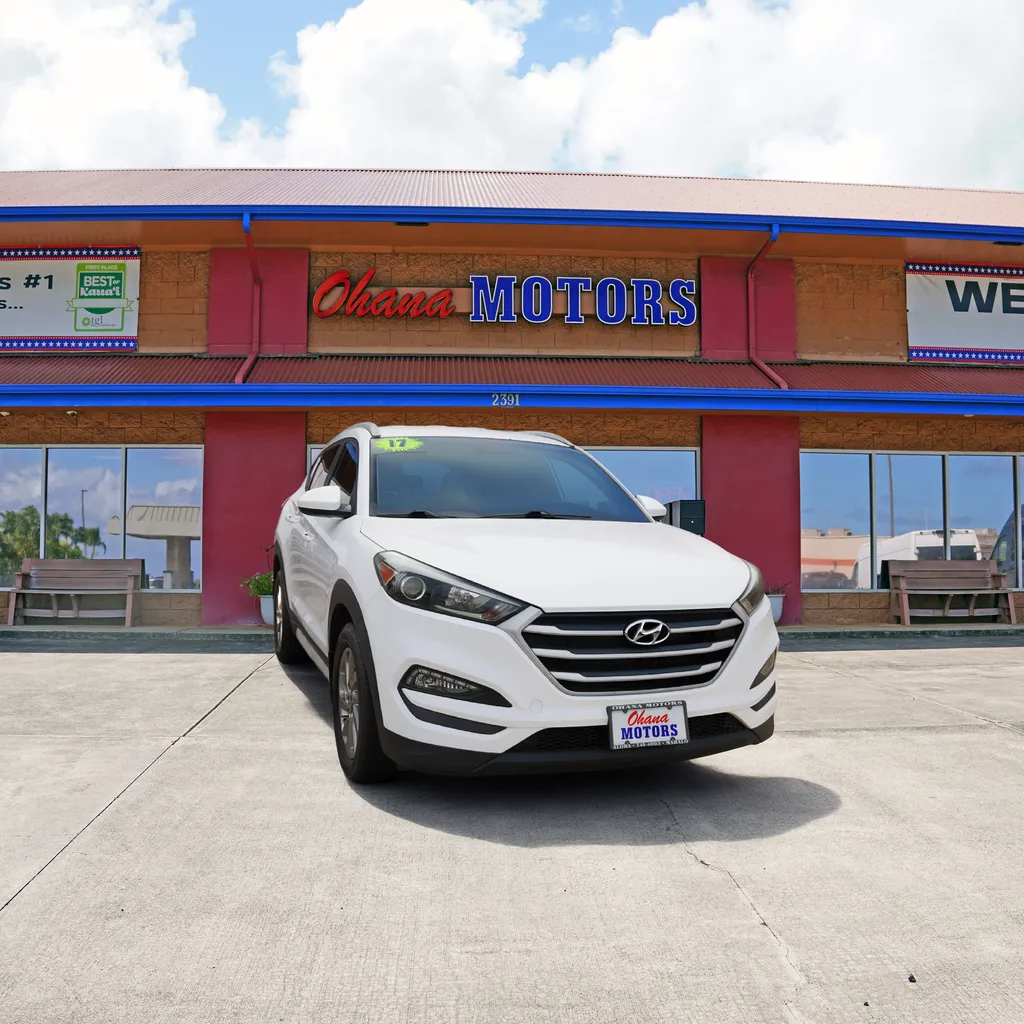 White 2017 Hyundai Tucson SE for sale in Lihue, HI