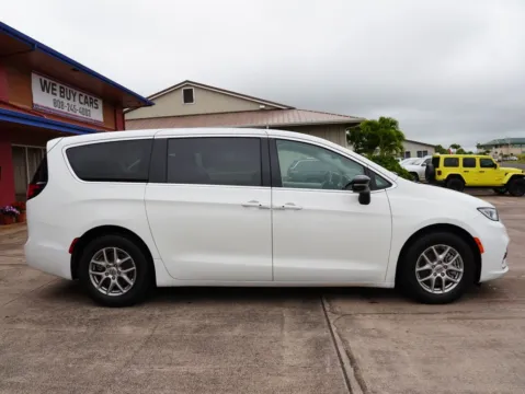 Another view of 2024 Chrysler Pacifica Touring L for sale in Lihue, HI at Ohana Motors