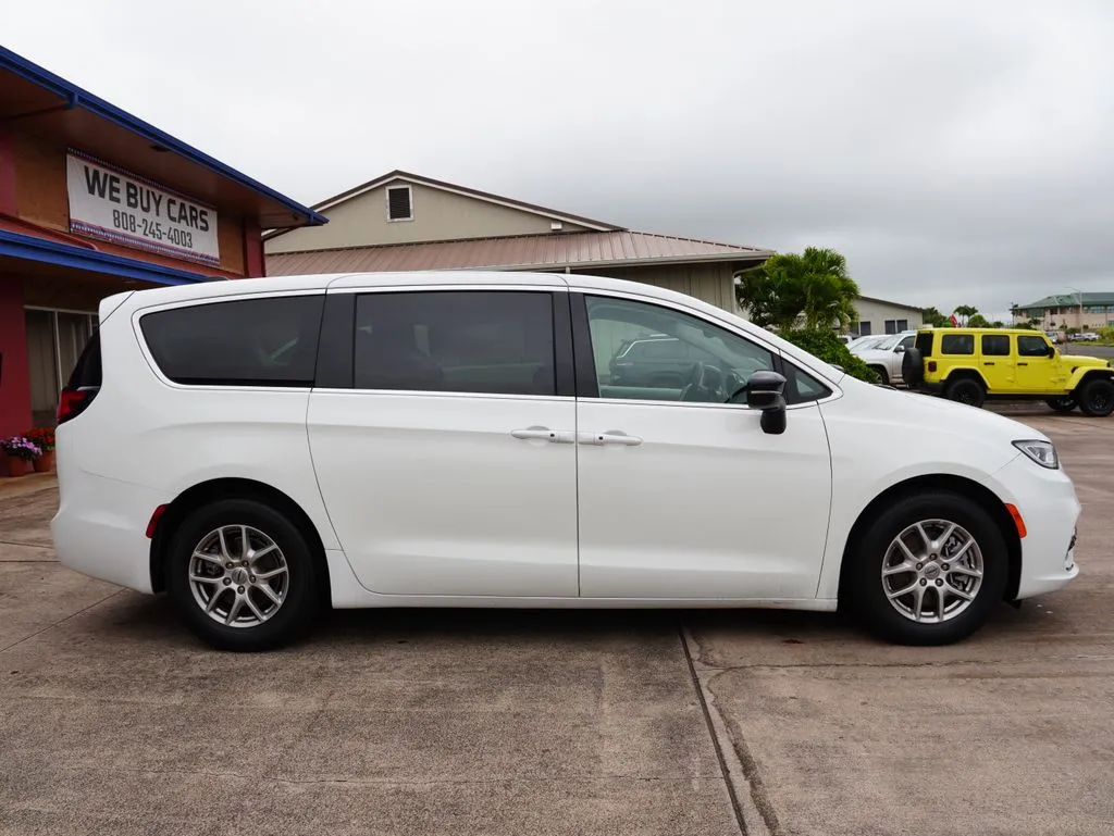 Another view of 2024 Chrysler Pacifica Touring L for sale in Lihue, HI at Ohana Motors