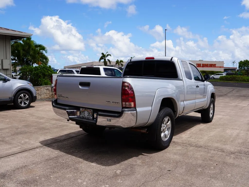 More photos of 2006 Toyota Tacoma at Ohana Motors, HI