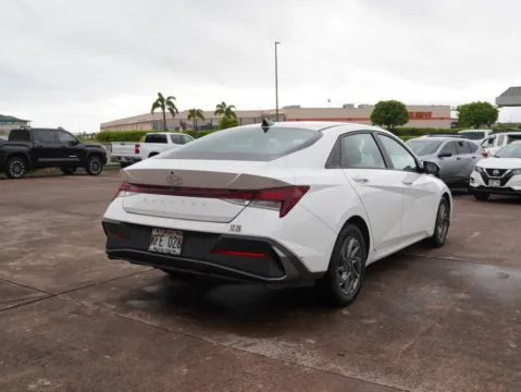 More photos of 2024 Hyundai Elantra SEL at Ohana Motors, HI