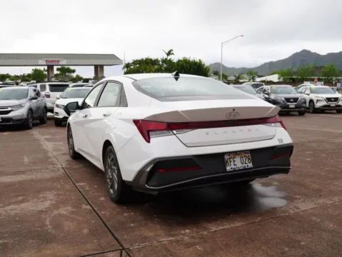 More photos of 2024 Hyundai Elantra SEL at Ohana Motors, HI