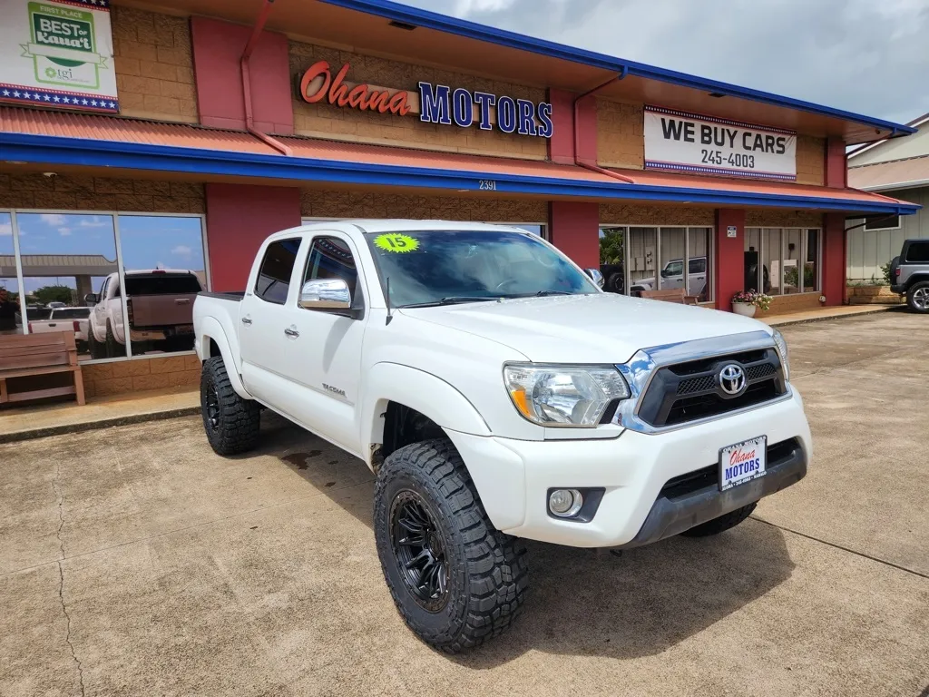 White 2015 Toyota Tacoma for sale in Lihue, HI