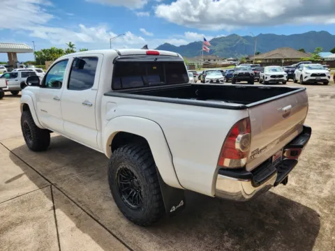 More photos of 2015 Toyota Tacoma at Ohana Motors, HI