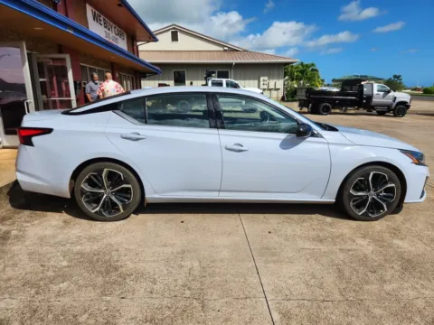 Photos of 2023 Nissan Altima 2.5 SR for sale in Lihue, HI at Ohana Motors