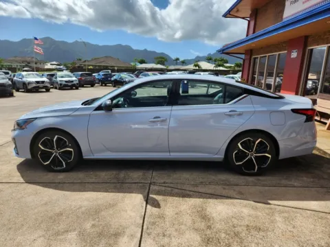More photos of 2023 Nissan Altima 2.5 SR at Ohana Motors, HI