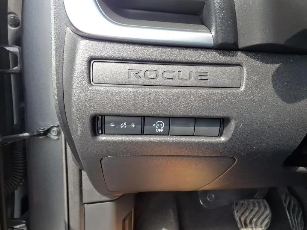 2023 Nissan Rogue S - Photo 16