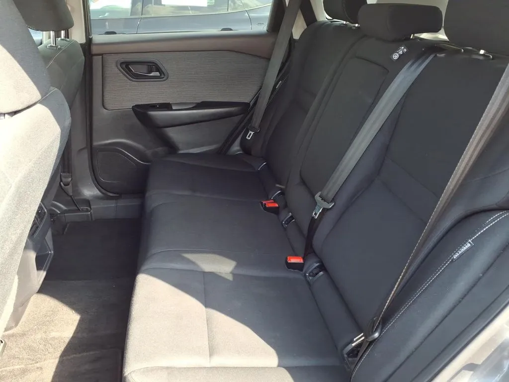 2023 Nissan Rogue S - Photo 18