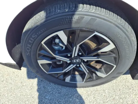 More photos of 2025 Hyundai Sonata SEL at D & P Auto Sales, KY