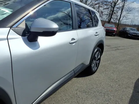 More photos of 2022 Nissan Rogue SV at D & P Auto Sales, KY