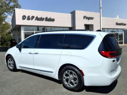 Another view of 2023 Chrysler Pacifica Limited for sale in Greenville, KY at D & P Auto Sales