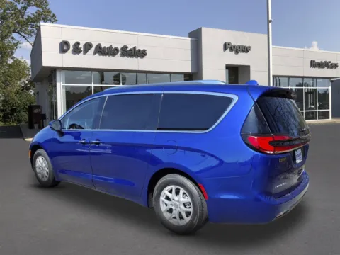 Another view of 2021 Chrysler Pacifica Touring L for sale in Greenville, KY at D & P Auto Sales