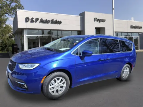 More photos of 2021 Chrysler Pacifica Touring L at D & P Auto Sales, KY