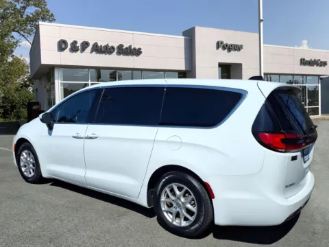 Another view of 2023 Chrysler Pacifica Touring L for sale in Powderly, KY at Pogue Chevrolet, INC.