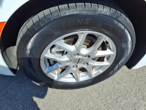 More photos of 2023 Chrysler Pacifica Touring L at Pogue Chevrolet, INC., KY