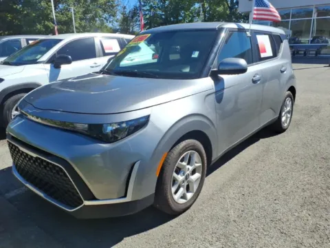 More photos of 2024 Kia Soul LX at D & P Auto Sales, KY