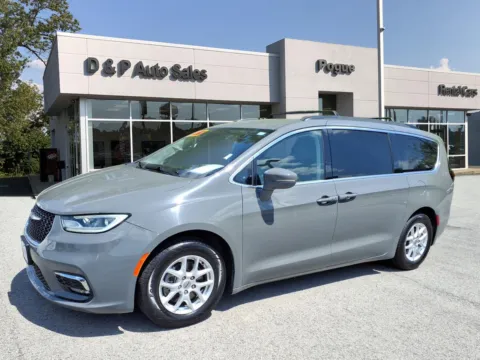 More photos of 2022 Chrysler Pacifica Touring L at D & P Auto Sales, KY
