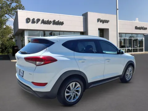 Photos of 2016 Hyundai Tucson SE for sale in Greenville, KY at D & P Auto Sales