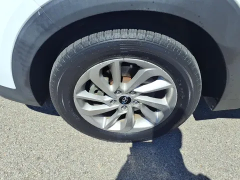 More photos of 2016 Hyundai Tucson SE at D & P Auto Sales, KY