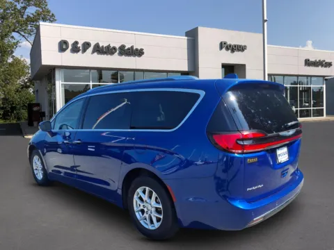 Another view of 2021 Chrysler Pacifica Touring L for sale in Greenville, KY at D & P Auto Sales