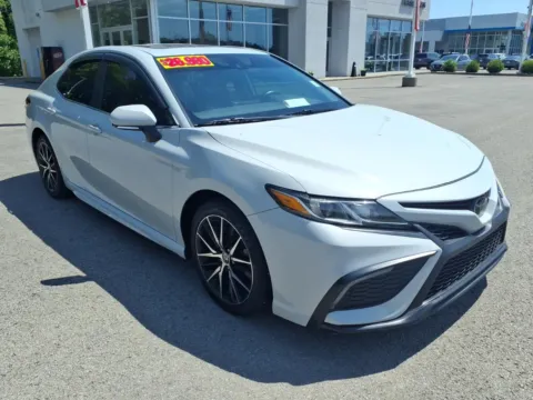 White 2024 Toyota Camry SE for sale in Greenville, KY