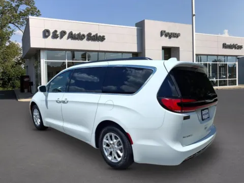 Another view of 2022 Chrysler Pacifica Touring L for sale in Greenville, KY at D & P Auto Sales