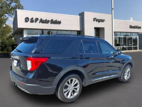 Photos of 2022 Ford Explorer XLT for sale in Greenville, KY at D & P Auto Sales