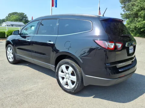 Another view of 2017 Chevrolet Traverse LT for sale in Greenville, KY at D & P Auto Sales