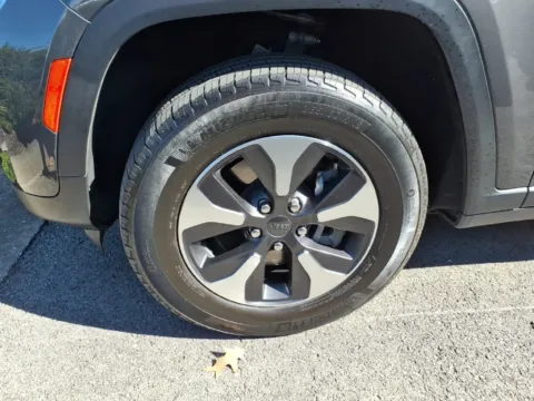 More photos of 2023 Jeep Grand Cherokee 4xe at D & P Auto Sales, KY