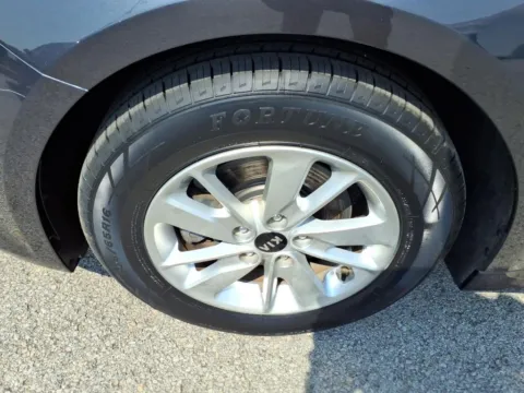 More photos of 2017 Kia Optima LX at D & P Auto Sales, KY