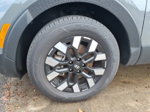 More photos of 2025 Hyundai Santa Cruz SEL at D & P Auto Sales, KY