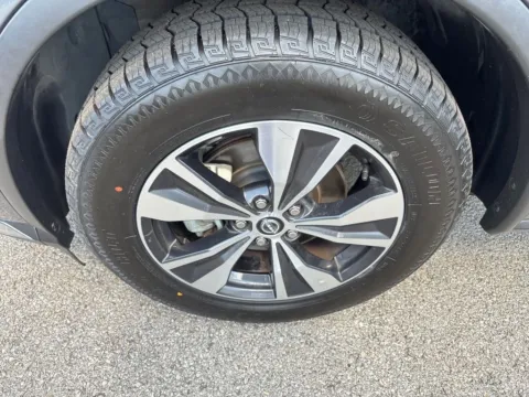 More photos of 2023 Nissan Murano SV at D & P Auto Sales, KY
