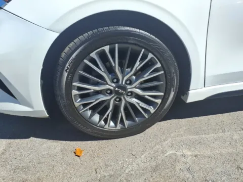 More photos of 2022 Kia Forte GT-Line at D & P Auto Sales, KY
