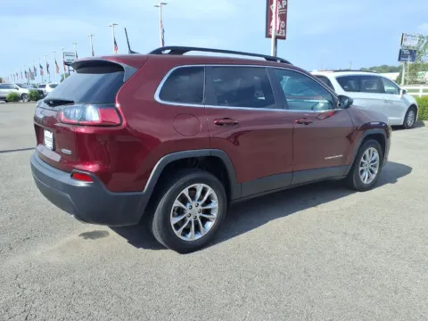 Photos of 2022 Jeep Cherokee Latitude Lux for sale in Greenville, KY at D & P Auto Sales