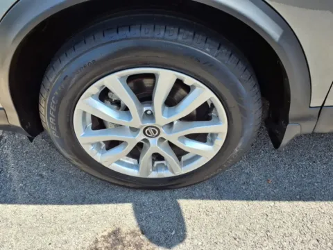 More photos of 2022 Nissan Rogue Sport SV at D & P Auto Sales, KY