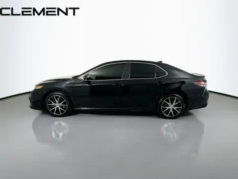 More photos of 2023 Toyota Camry SE at Clement Hyundai, MO