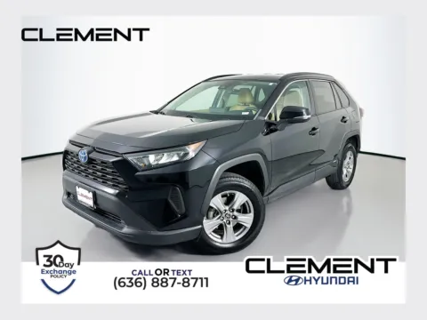 Black 2022 Toyota RAV4 Hybrid LE for sale in Wentzville, MO