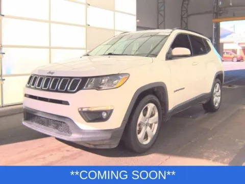 White 2021 Jeep Compass Latitude for sale in Wentzville, MO
