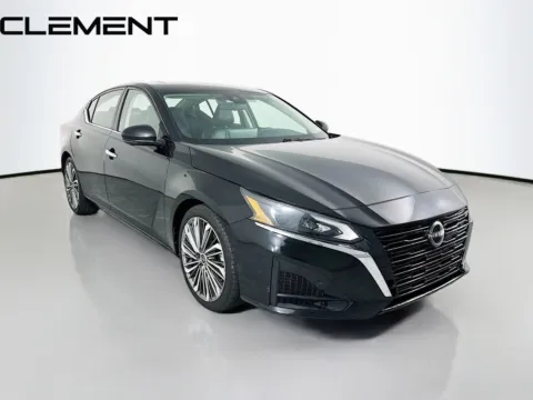 More photos of 2023 Nissan Altima 2.5 SL at Clement Hyundai, MO