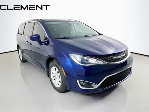 More photos of 2018 Chrysler Pacifica Touring Plus at Clement Hyundai, MO