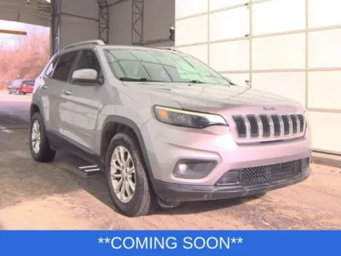 Photos of 2019 Jeep Cherokee Latitude for sale in Wentzville, MO at Clement Hyundai