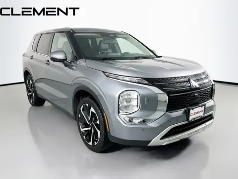 Another view of 2024 Mitsubishi Outlander SE for sale in Wentzville, MO at Clement Hyundai