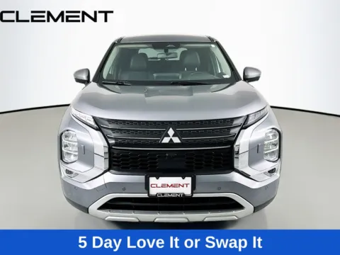 Photos of 2024 Mitsubishi Outlander SE for sale in Wentzville, MO at Clement Hyundai