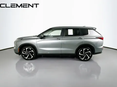 More photos of 2024 Mitsubishi Outlander SE at Clement Hyundai, MO