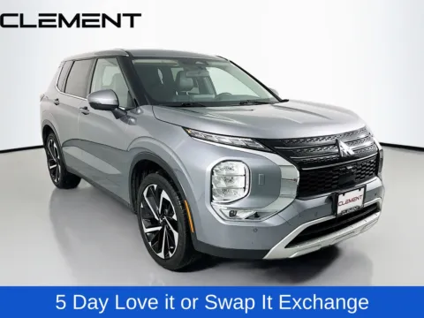 Another view of 2024 Mitsubishi Outlander SE for sale in Wentzville, MO at Clement Hyundai