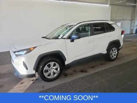 White 2021 Toyota RAV4 LE for sale in Wentzville, MO