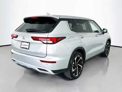 More photos of 2024 Mitsubishi Outlander SE Black Edition w/Pano Roof at Clement Hyundai, MO